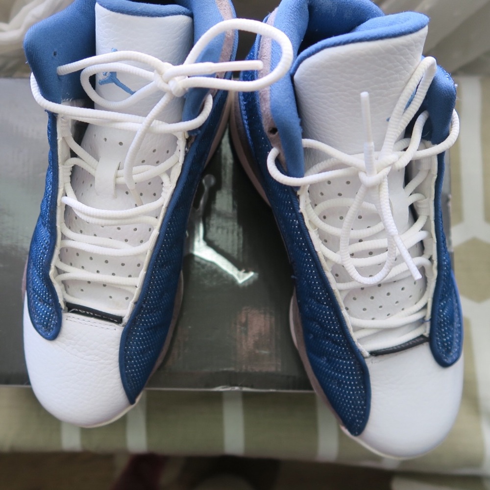 Air Jordan Retro 13 sneakers